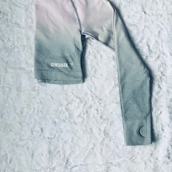 GymShark Cropped Long Sleeve - Picture 2 of 2